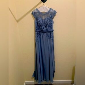 Azazie Elizabeth MBD.  Dusty blue. Size 8